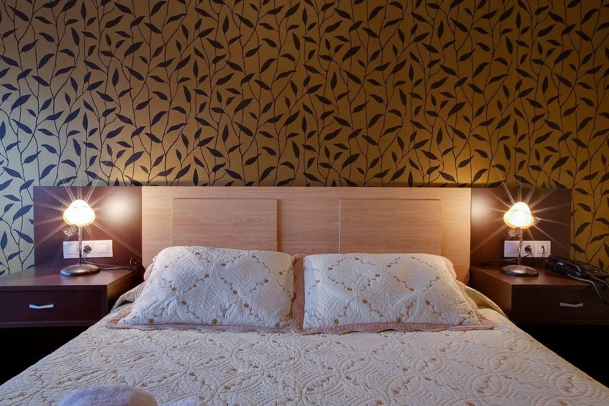 Hotel Los Chiles Villanueva Del Arzobispo 3*,