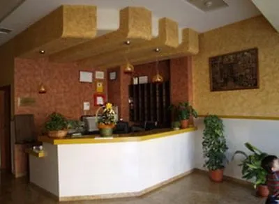 Hotel Los Chiles Villanueva Del Arzobispo 3*,